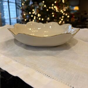 Lenox Cream and Gold Scalloped Dish